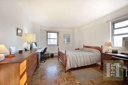5th image of 215 Adams St APT 11H