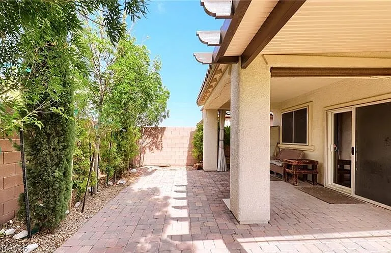 965 Chestnut Chase St — Photo 28