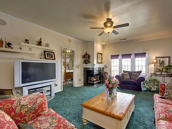 4th image of 350 Woodland Dr S #10