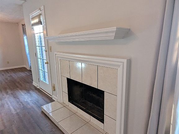4th image of 481 Caldwell Pl