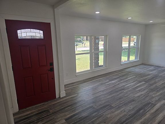 2nd image of 913 Filmore Dr