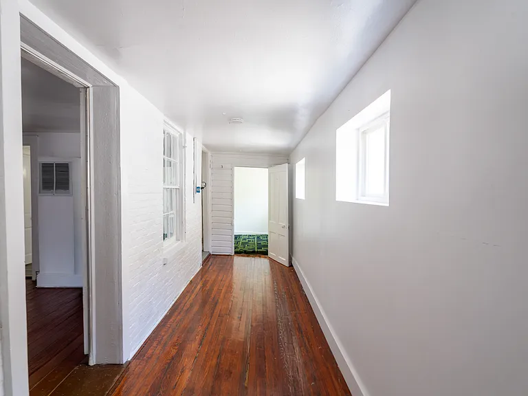 314 W Main St — Photo 25