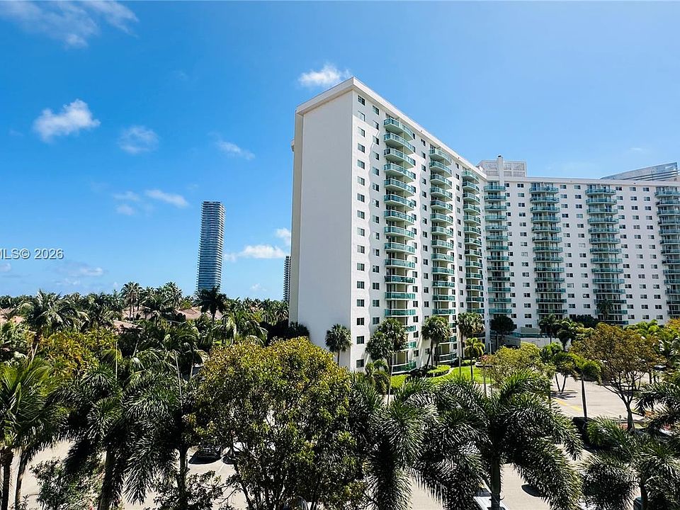 1st image of 19390 Collins Ave APT 424
