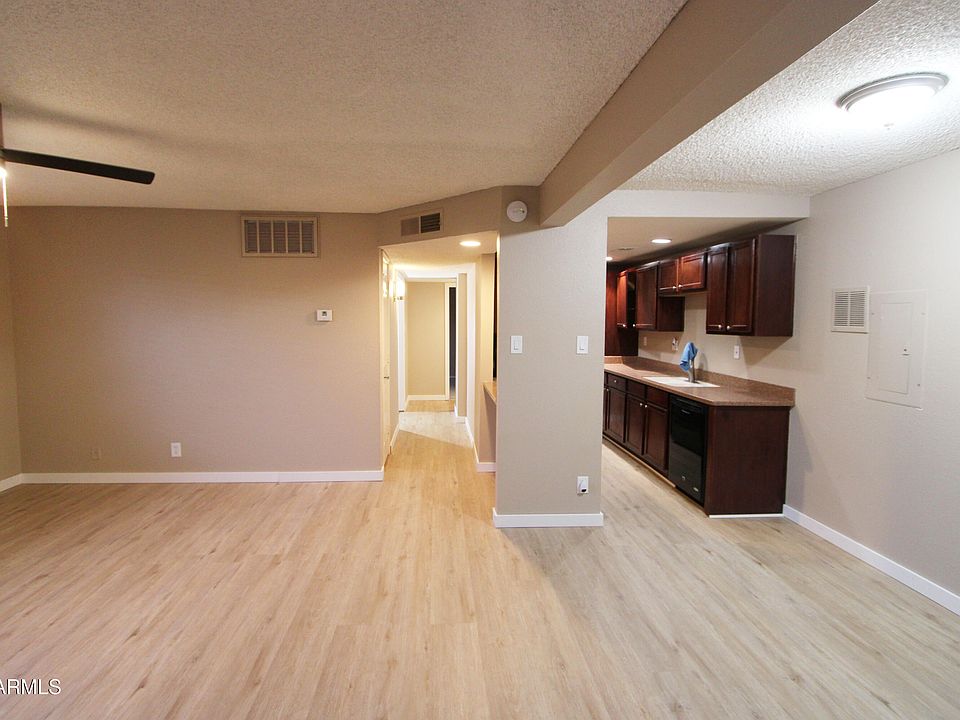 1st image of 424 W BROWN Road #105