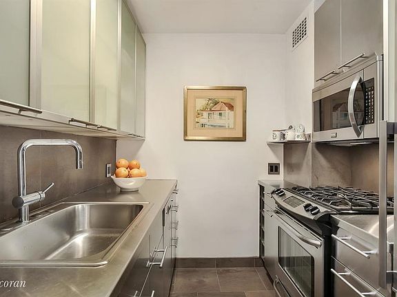 2nd image of 141 Amsterdam Ave #8F