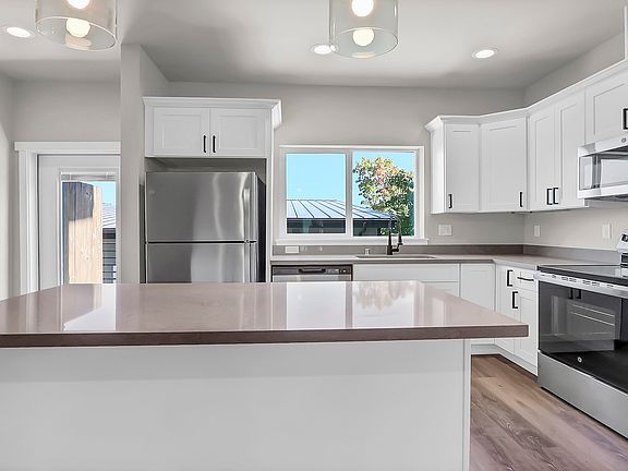3rd image of 2533 Tacoma Ave S #7-8-6