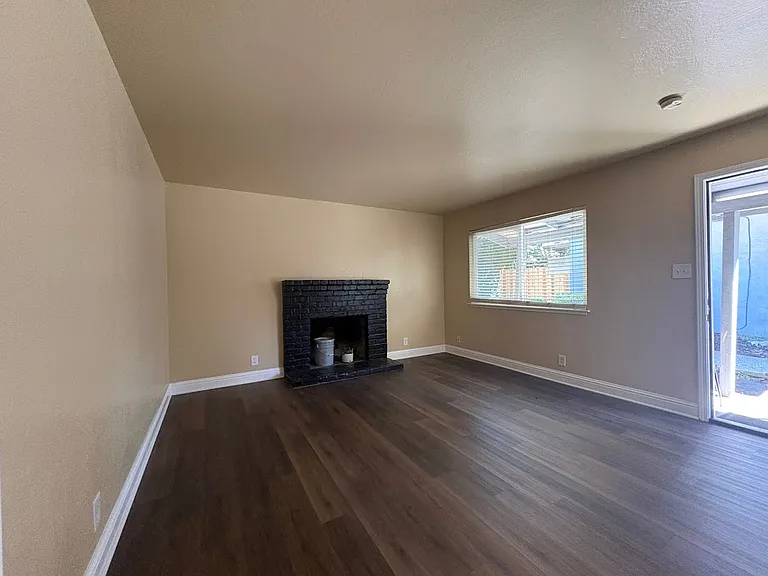1707 W Swain Rd #3 — Photo 4