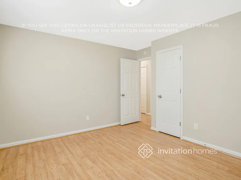 729 Country Lake Ct — Photo 11