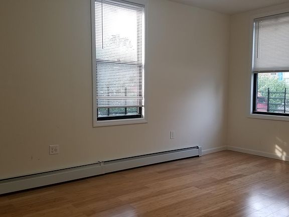 3rd image of 2093 Nereid Ave