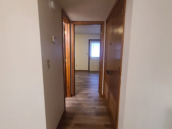 5th image of 120 NW Vesper St Unit B