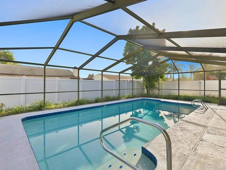 8433 Somerset Dr — Photo 28