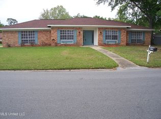 3301 Nottingham Rd, Ocean Springs, MS 39564