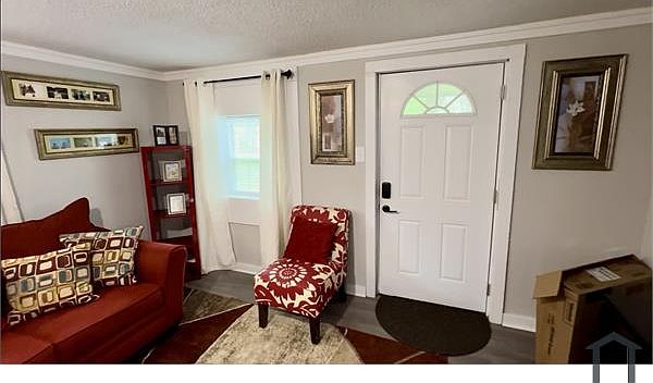 1st image of 105 Ash St