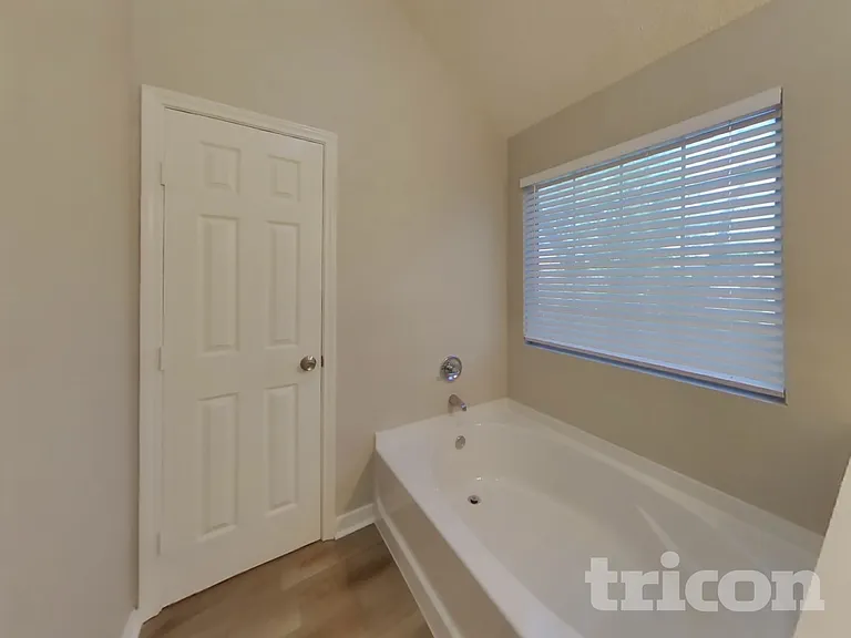 419 Windhurst Dr — Photo 14