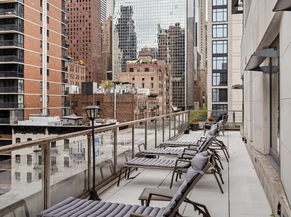 301 East 50th Street image 12 of 18