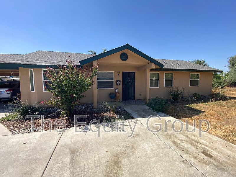 1st image of 551 E Tulare St Unit B