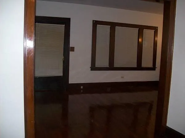 2 bed, 910 sqft, $1,400 — Photo 2