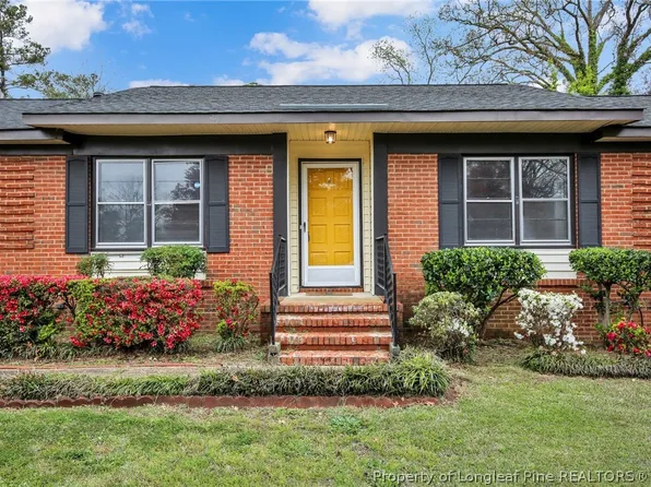 5245 Foxfire Rd, Fayetteville, NC 28303