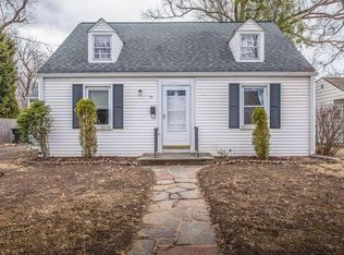 39 Balfour Dr, Springfield, MA 01118