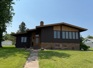 806 E 2nd St, Superior, WI 54880