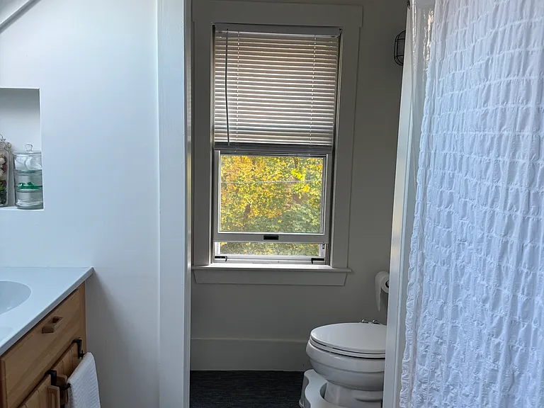 47 School St — Photo 6
