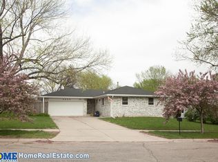 4220 Teri Ln, Lincoln, NE 68502