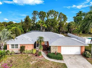 5203 Selby Dr, Fort Myers, FL 33919