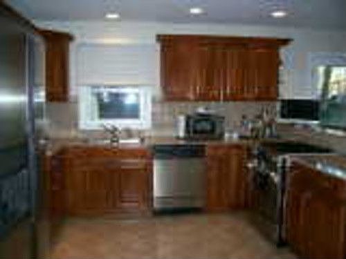 4th image of 1369 Spruce Dr SE