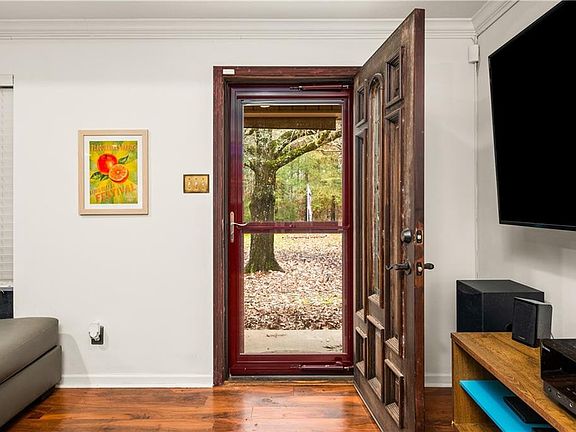4th image of 2153 Wiggins Rd