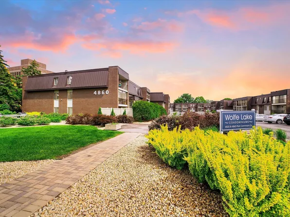 4820 Park Commons Dr APT 330, Saint Louis Park, MN 55416