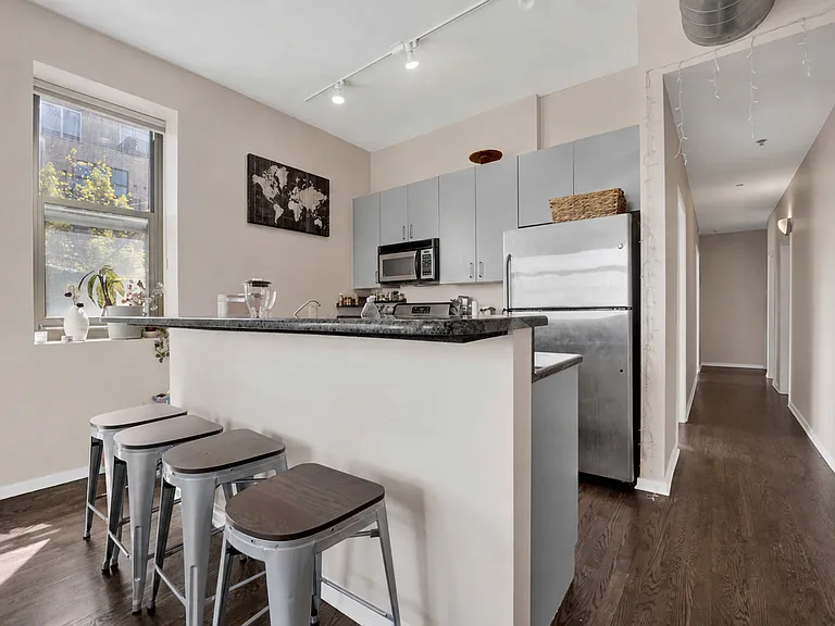 3505 S Morgan St #201 — Photo 4