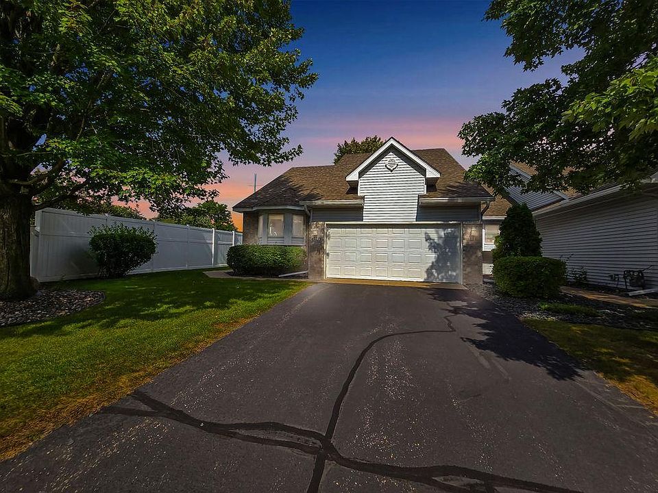1st image of 1593 126th Ln NW