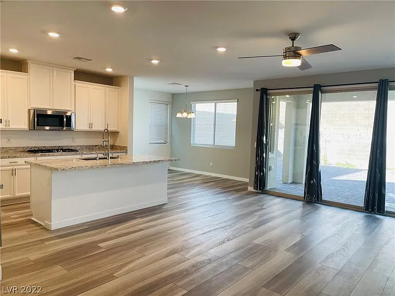 12364 Harbor Isle Ave — Photo 4