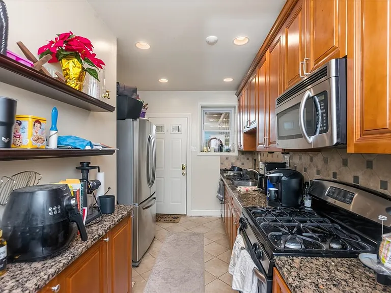 3630 N Bosworth Ave #1 — Photo 7