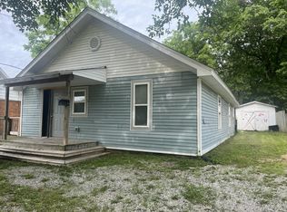 430 S Clark Ave, Bolivar, MO 65613