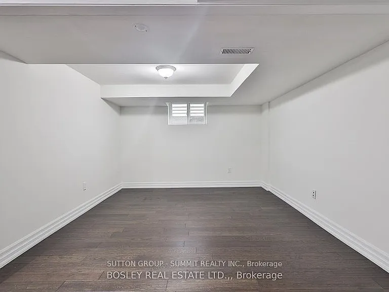 136 Regina Ave #BASEMENT — Photo 9