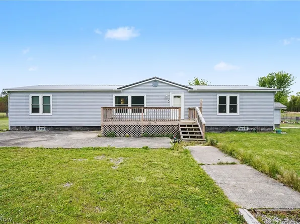 788 State Route 88 NE, Bristolville, OH 44402