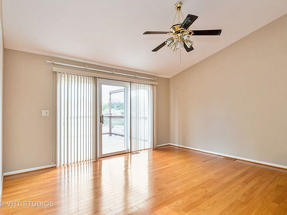 2nd image of 980 Portsmouth Dr