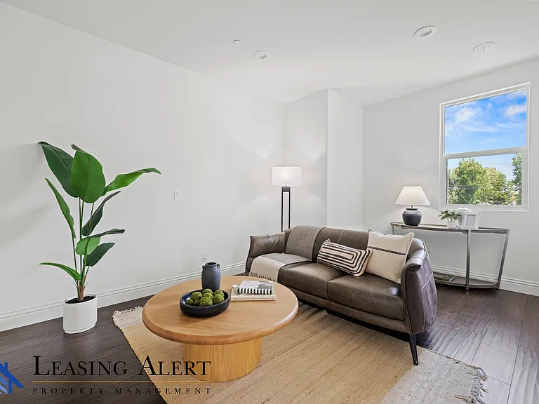 5012 Gerald Ave — Photo 58