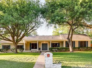701 Moorside Dr, Windcrest, TX 78239