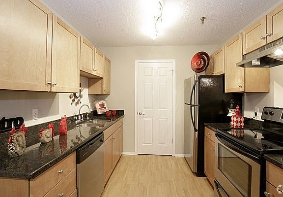 4th image of 1320 Brook St APT B
