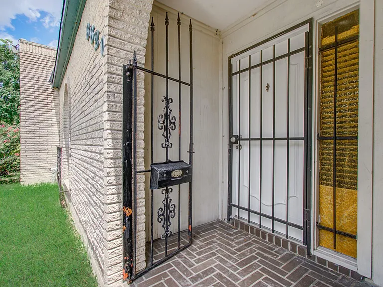 8820 Bissonnet St — Photo 30