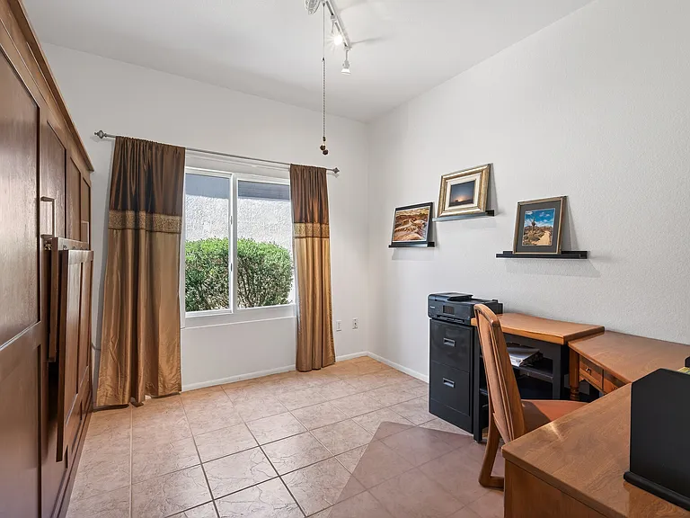 Yes this looks like an office - it also has a Queen Size Murphy bed!