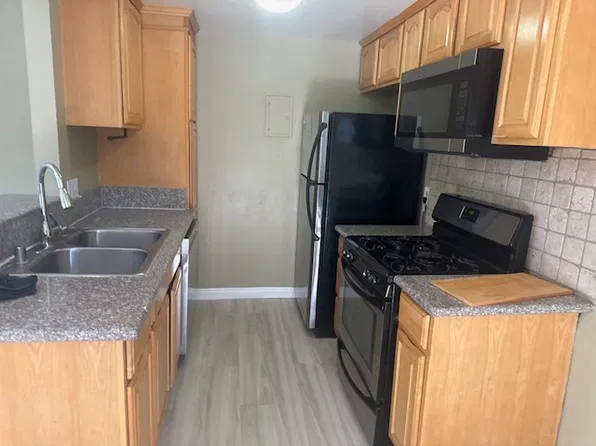 2332 N Ontario St APT D, Burbank, CA 91504