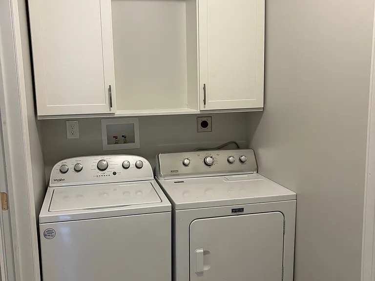 675 Hudson Ave — Photo 2