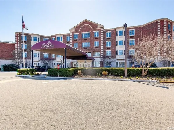 50 Merrick Avenue #306, East Meadow, NY 11554