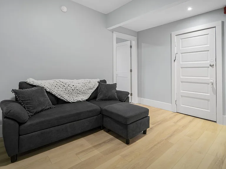 104 Harvard Pl — Photo 105