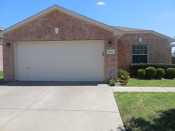2nd image of 2451 Arroyo Springs Dr