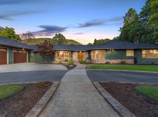 1117 NE Memorial Dr, Grants Pass, OR 97526