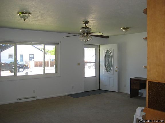 3rd image of 221 S 15th St